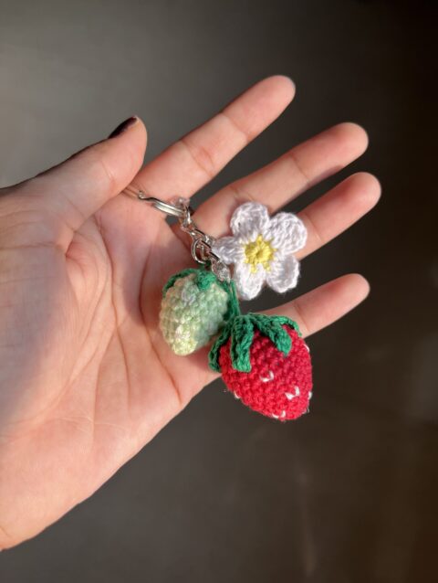 keychain shopping, crochet keychain, keychain strawberry